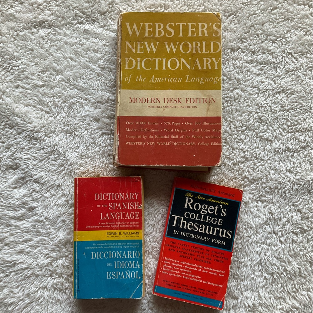 New World Dictionary - Spanish Dictionary - Thesaraus